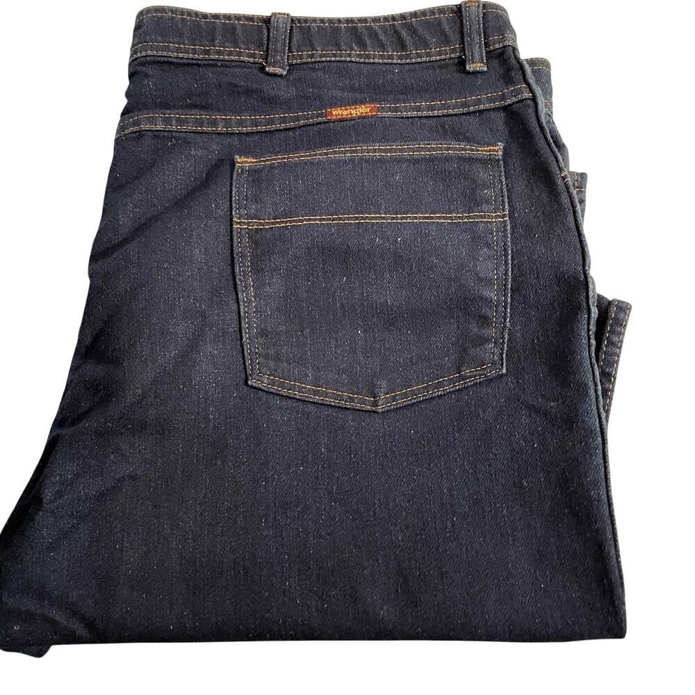 Wrangler Men's Dark Blue Jeans 44x30 Relaxed Fit flaw some discoloration